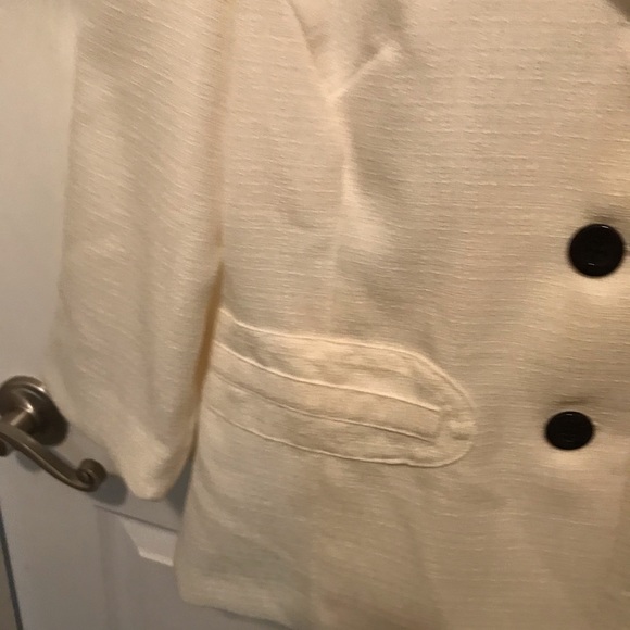 Blazer - Picture 2 of 2